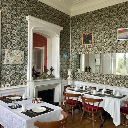 De La Comtesse Chateau De La Bouchatte Guest house *